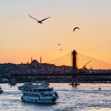 altın boynuz ve cityscape günbatımı, istanbul, Türkiye