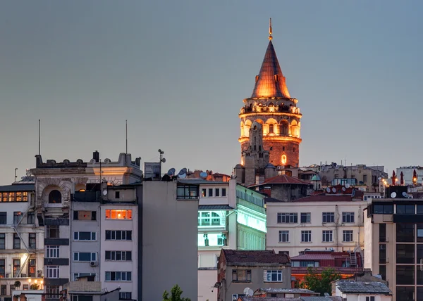 Galatská věž v noci, istanbul — Stockfoto