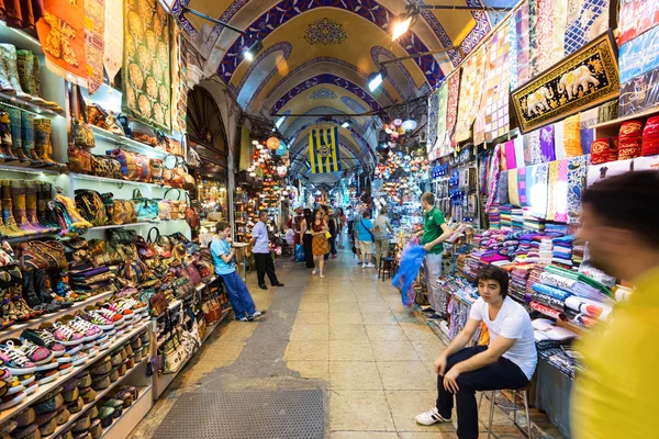 Dentro do Grande Bazar em Istambul, Turquia — Fotografia de Stock