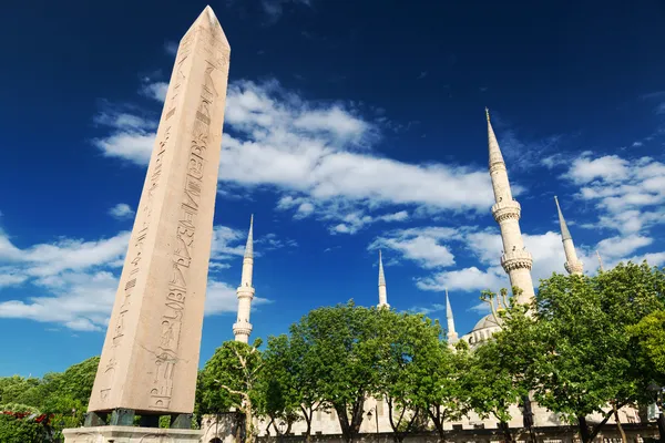 The Obelisk of Theodosius at the Hippodrome in Istanbul, Turkey — Stock Photo, Image