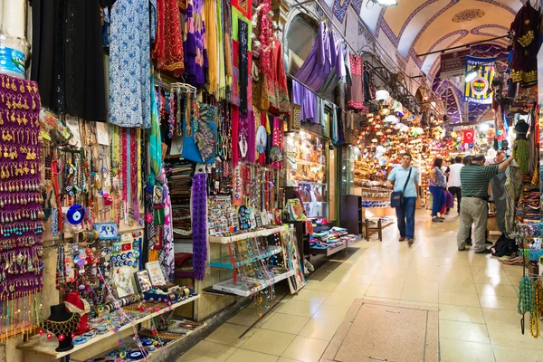 Inuti grand bazaar i istanbul, Turkiet — Stockfoto