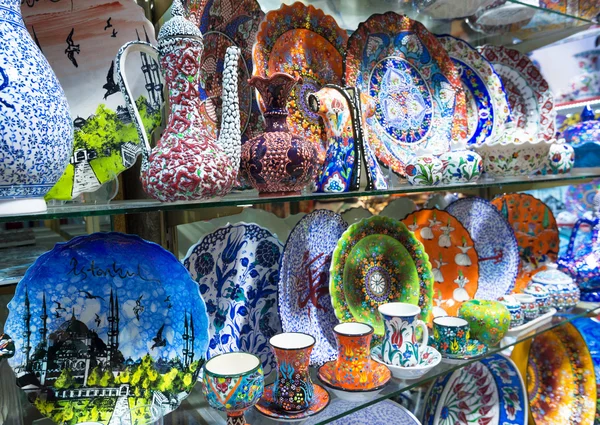 Ceramica turca del Grand Bazaar a Istanbul, Turchia — Foto Stock