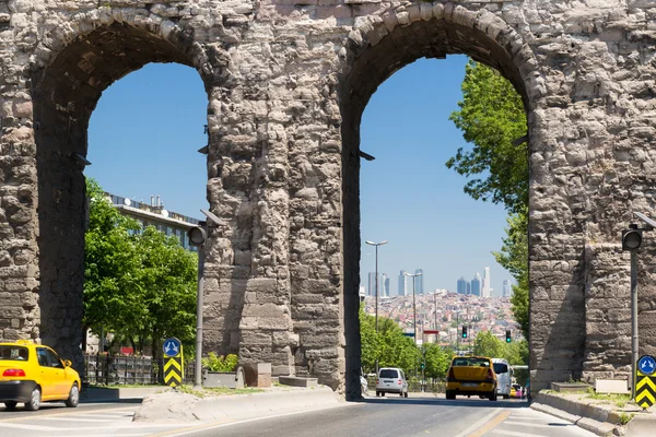 Akvadukt valens v Istanbulu, Turecko — Stock fotografie