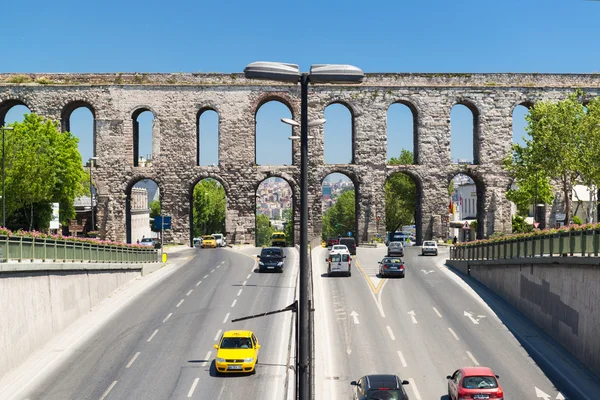 Акведук Валенса в Стамбуле, Турция — стоковое фото