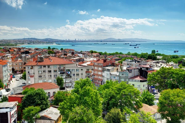 Istanbul ve marmara Denizi üzerinden yedikule kale görünümü — Stok fotoğraf