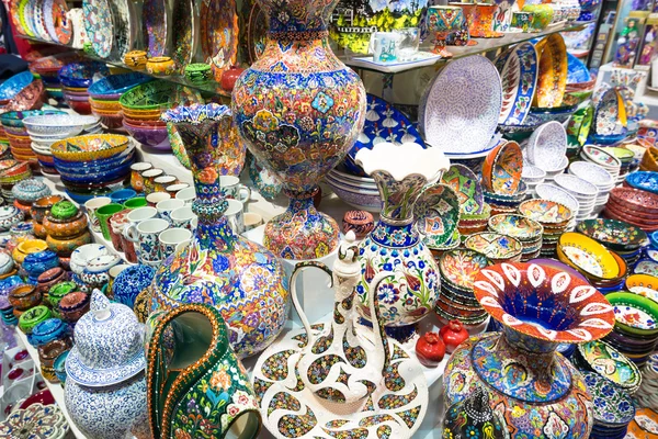 Ceramica turca nel Grand Bazaar di Istanbul, Turchia — Foto Stock