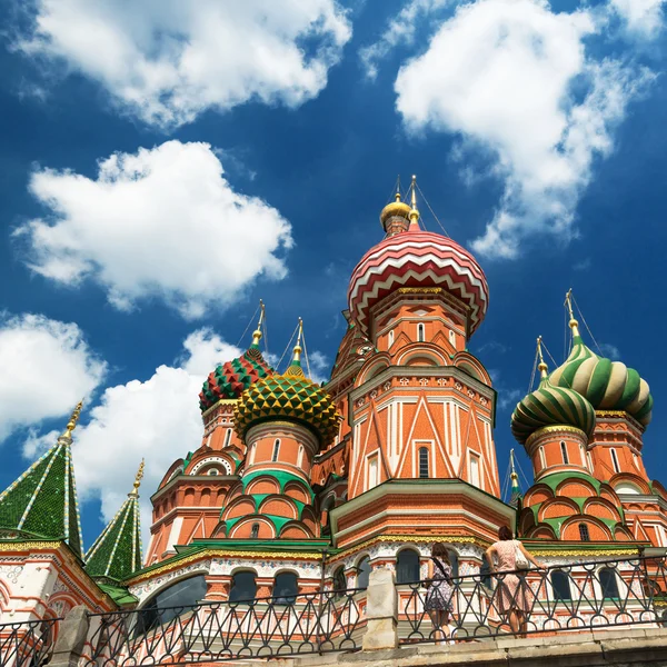 Saint basil katedralen på Röda torget i Moskva, Ryssland — Stockfoto