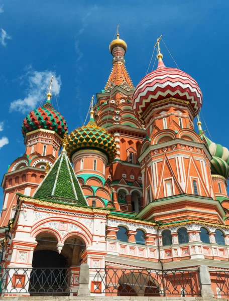 Saint basil katedralen på Röda torget i Moskva, Ryssland — Stockfoto