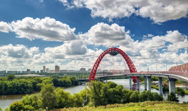 Ponte moderna de cabo em Moscovo — Fotografia de Stock