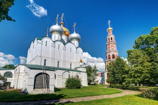 모스크바에서 Novodevichy 수도원에 smolensky 대성당 — 스톡 사진