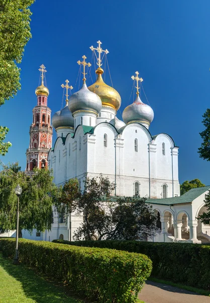 Catedral de Smolensky en el convento Novodevichy en Moscú — Foto de Stock