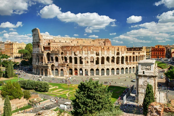 Kolezyum, Roma manzarası — Stok fotoğraf