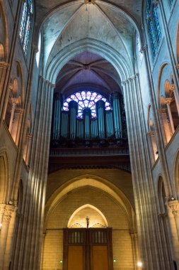 ? rgan Notre Dame de Paris