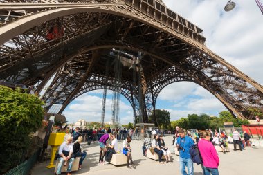 Paris 'teki Eyfel Kulesi