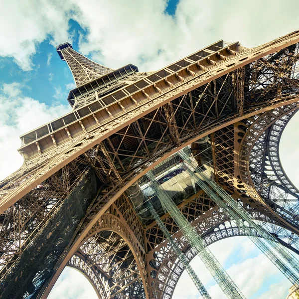 The Eiffel tower in Paris — Stock Photo, Image