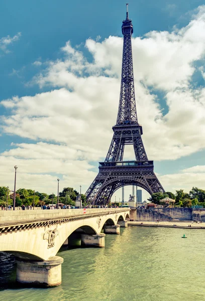 The Eiffel tower in Paris — Stock Photo, Image