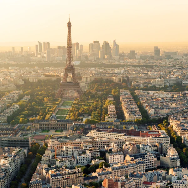 De Eiffeltoren in Parijs — Stockfoto