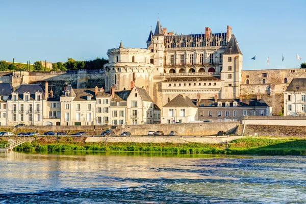 Chateau de amboise üzerinde nehir loire, Fransa