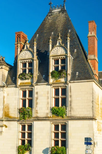 Pittoreska hus på en gata i staden amboise, Frankrike — Stockfoto