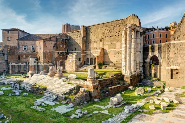 Fórum de Augusto com o templo de Marte Ultor em Roma — Fotografia de Stock