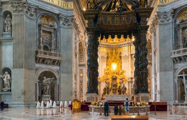 Roma'daki Aziz peter Bazilikası iç