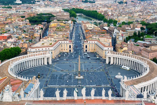 Plaza de san Pedro en ciudad del Vaticano, Roma — Stock fotografie