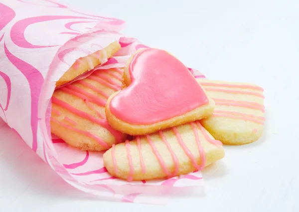 Valentine cookies in the shape of heart — Zdjęcie stockowe