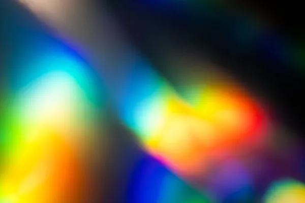 Красочные радуги хрусталя свет утечки на черном фоне — стоковое фото