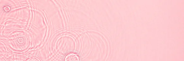 バナー背景透明なピンク澄んだ水の表面の質感 — ストック写真