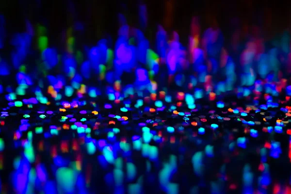 Arco-íris néon luzes brilhantes com efeito de brilho fundo abstrato — Fotografia de Stock