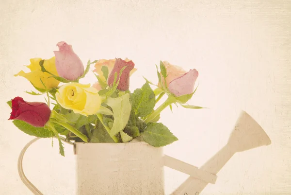 Retro gefilterde rozen bloemstuk — Stockfoto