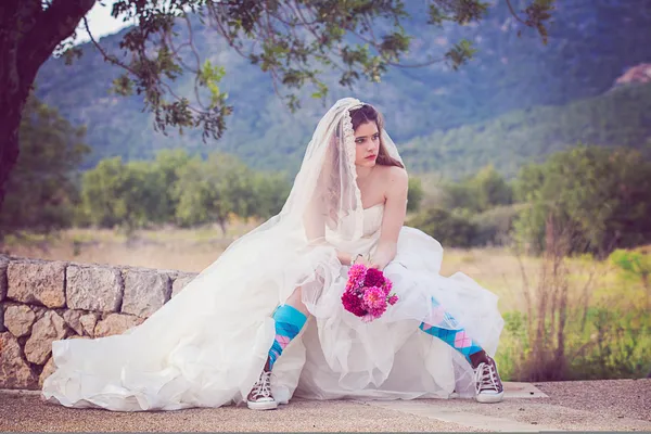 Ungt mode runaway bride. — Stockfoto