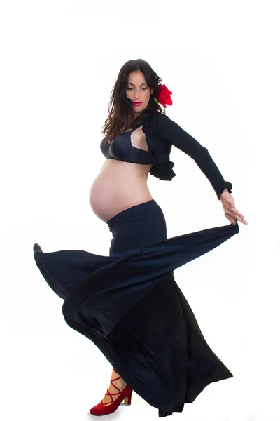 Donna incinta attiva che fa danza spagnola — Foto Stock