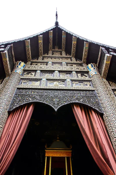 Drewniana świątynia ganku — Zdjęcie stockowe