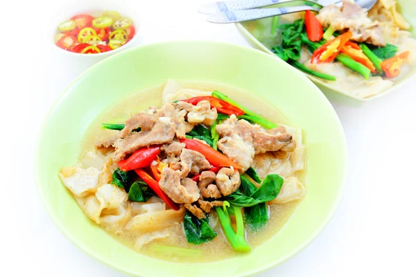 Pirinç noodle pork dilim ile — Stok fotoğraf