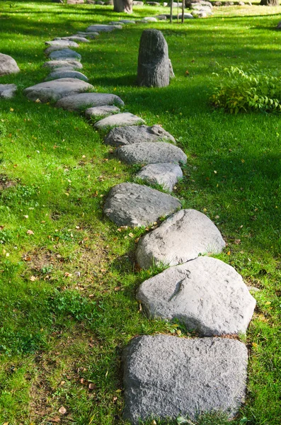 A track from the rubble in the garden in Japanese style — Stock Photo, Image