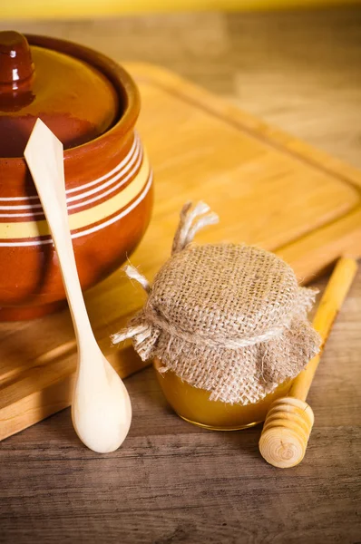 Jar van honing, close-up — Stockfoto