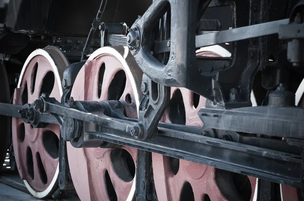 Detalhes de uma locomotiva a vapor antiga, um close-up — Fotografia de Stock