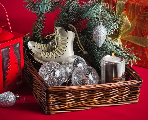 Decoração de Natal com presentes e balões — Fotografia de Stock