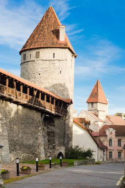 eski Tallinn sur kuleleri