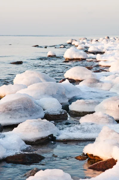 Балтийское море зимой — стоковое фото