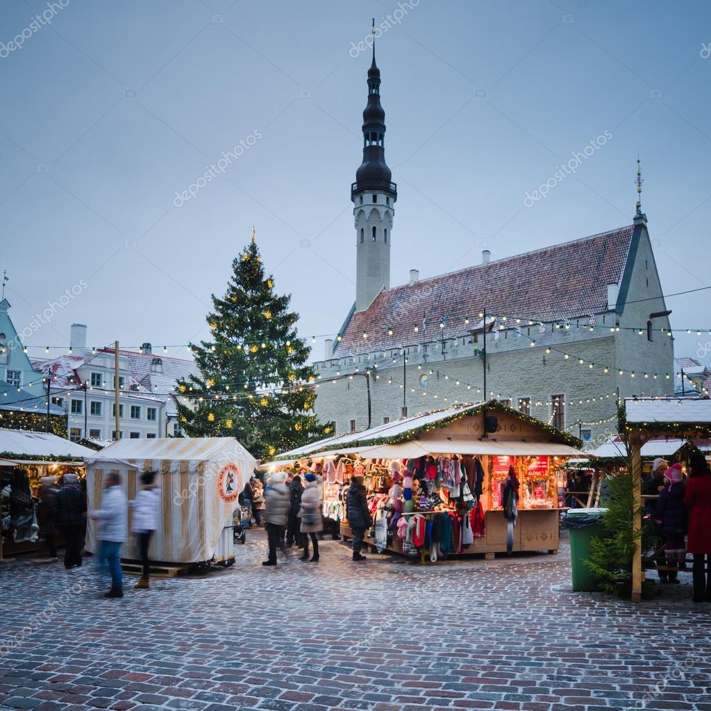 Tallinn, Estland december 08 mensen genieten van kerstmarkt Redactionele stockfoto © breeze