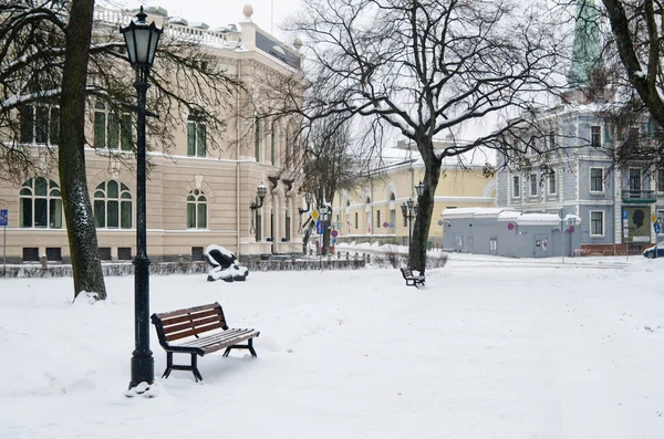 Riga 'nın merkezine bir kar yağışı getirmişti. — Stok fotoğraf