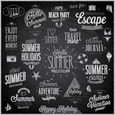 Yaz ve seyahat - Etiketler ve Amblemler - kara tahta ayarla.