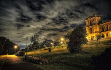 Londra gece ve sabah erken