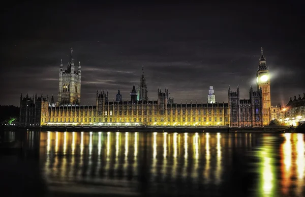 Londra gece ve sabah erken — Stok fotoğraf