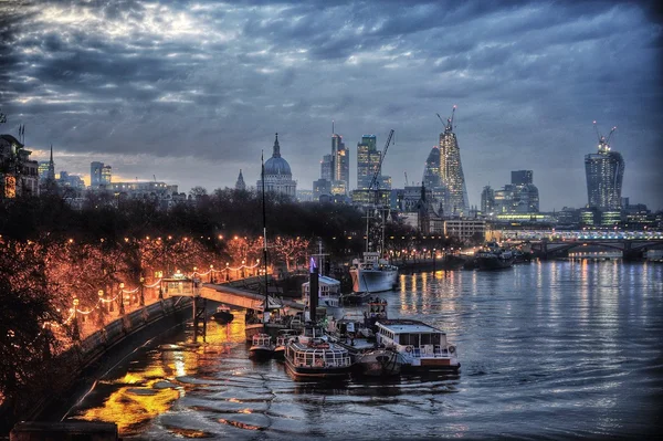 London pada malam hari dan dini hari — Stok Foto