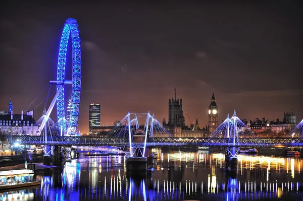 Londen door de nacht en de vroege ochtend — Stockfoto