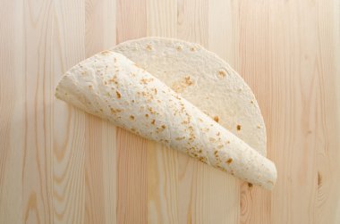 mutfak ahşap tahta üzerinde pide