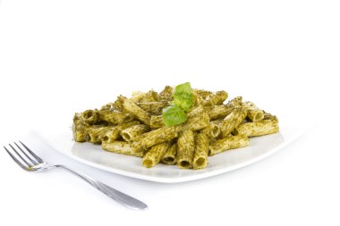 İtalyan pesto soslu makarna